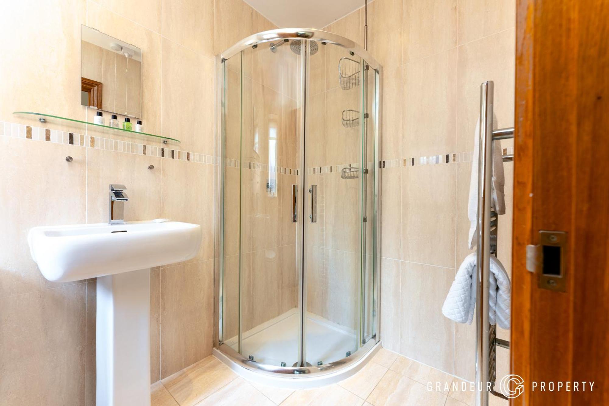 Bracken Bliss By Grandeur Property Ferndown Exterior photo